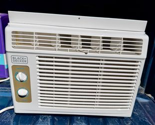 Window air conditioner, one month old excellent condition