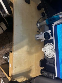 Computer desk