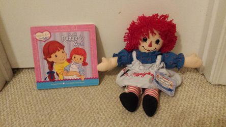 Vintage Applause Raggedy Ann doll & book