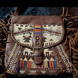 Native Cross-body Fringed Bag