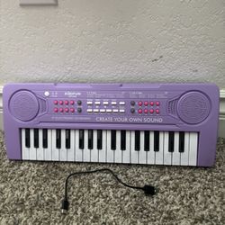 Piano Keyboard 