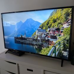 LG 43" HDR SmartTV