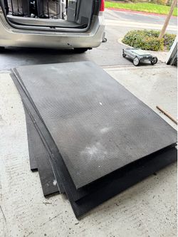 4x8 Heavy Duty Stall Mats – Great Condition