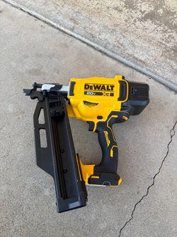 DEWALT 20-Volt 21° Cordless Framing Nailer (Tool-Only)