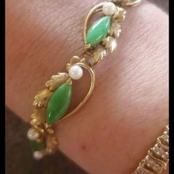 Very Old 14k Gold Bracelet With Real Jade And Real Pearls