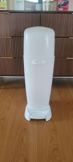 Diaper Pail White Odor-Sealing Bin