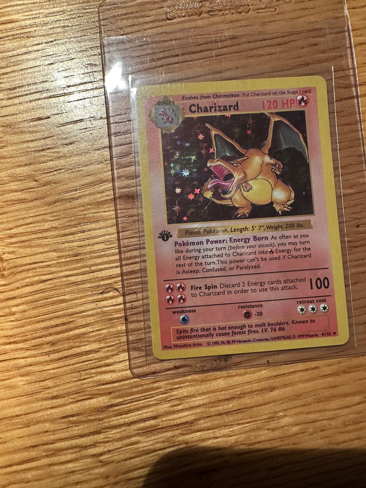 Charizard Shadowless Base Set 004/102