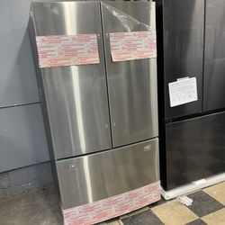 2023 Samsung French Door Refrigerator New 