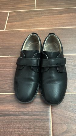 Boys dress shoes size 4, European 35