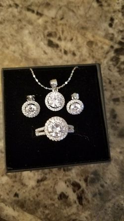 925 sterling silver jewelry set ... size 6