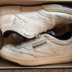 Reebok Club C White/Navy Sneakers – Size 8.5 Men’s