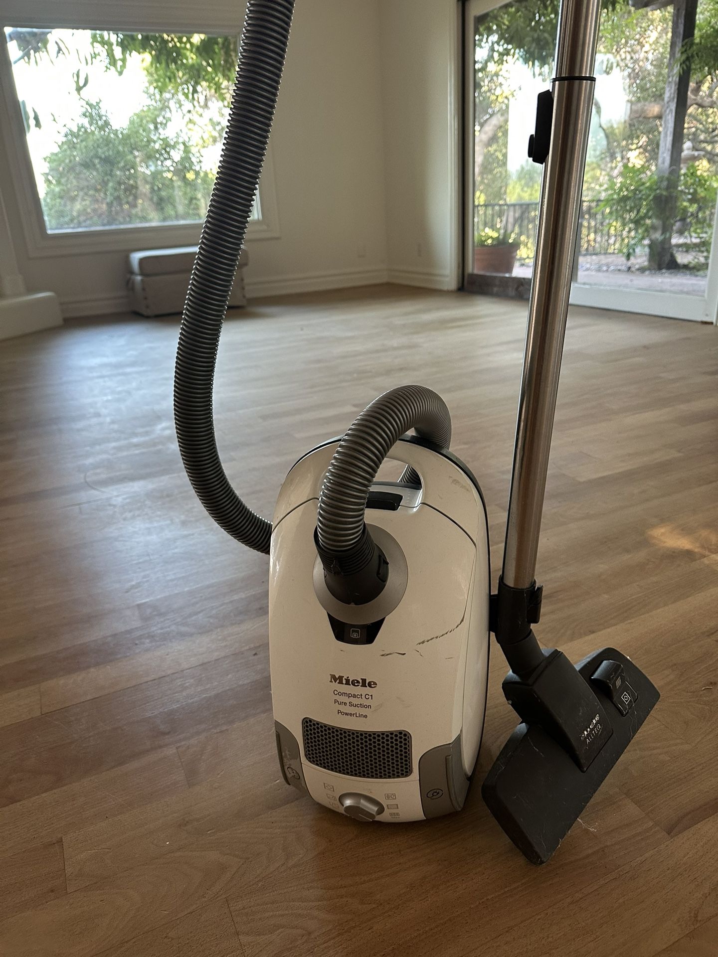 Miele Compact C1 Pure Suction Vacuum Cleaner