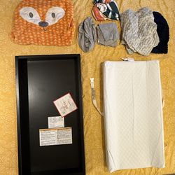 Babyletto Pure Contour Changing Pad + Black Tray + 6 Covers — $90 OBO