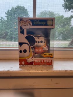 Mickey Mouse Hot topic exclusive funko
