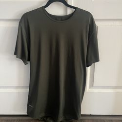 BYLT Basics Performance Short Sleeve Shirt (Mens Medium)
