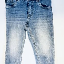 Cat & Jack Boys 2T Straight Jeans, SMOKE FREE!