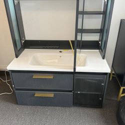 Brand New 32” Black or White Floating Bathroom with Sink & Medicine Cabinet 