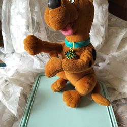 "Applause" Scooby-Doo Plush Dog