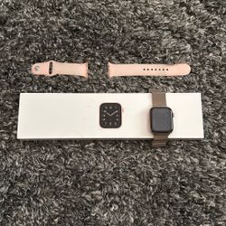 Apple Watch SE 44mm Gold Alu Pink Sand Sport Band GPS