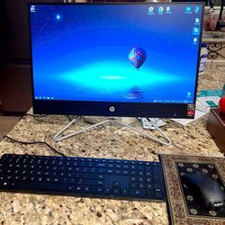 HP 22" Touch All-In-One-Ryzen 3-8GB-Win 11-WebCam-Like New!