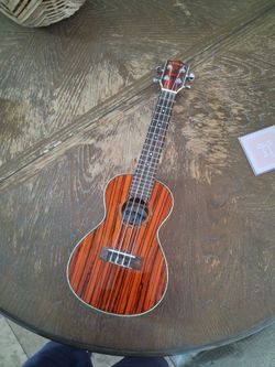 "Kahuna" Concert Ukulele