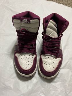 Nike Air Jordan 1 High Bordeaux Sneakers