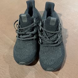 Adidas ultra boost triple back 1.0 Size 12 