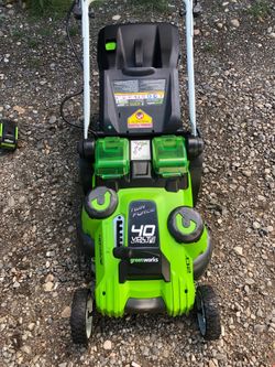 Like new 40 V lithium lightweight, push lawnmower super powerful