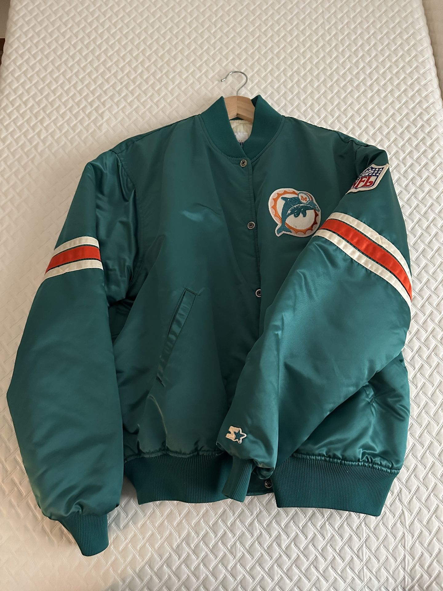 Vintage 1990s NFL Starter Jacket MIAMI DOLPHINS Hooded Puffer Coat Black  XXL 2XL for Sale in Lemon Grove, CA - OfferUp