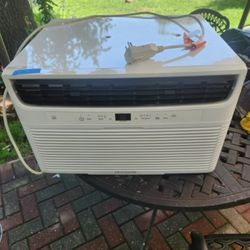 FRIGIDAIRE AC 