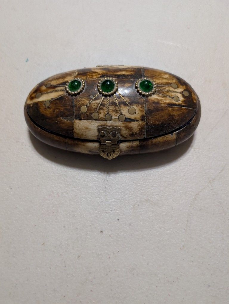 Ivory / Bone Jewelry Handmade Box