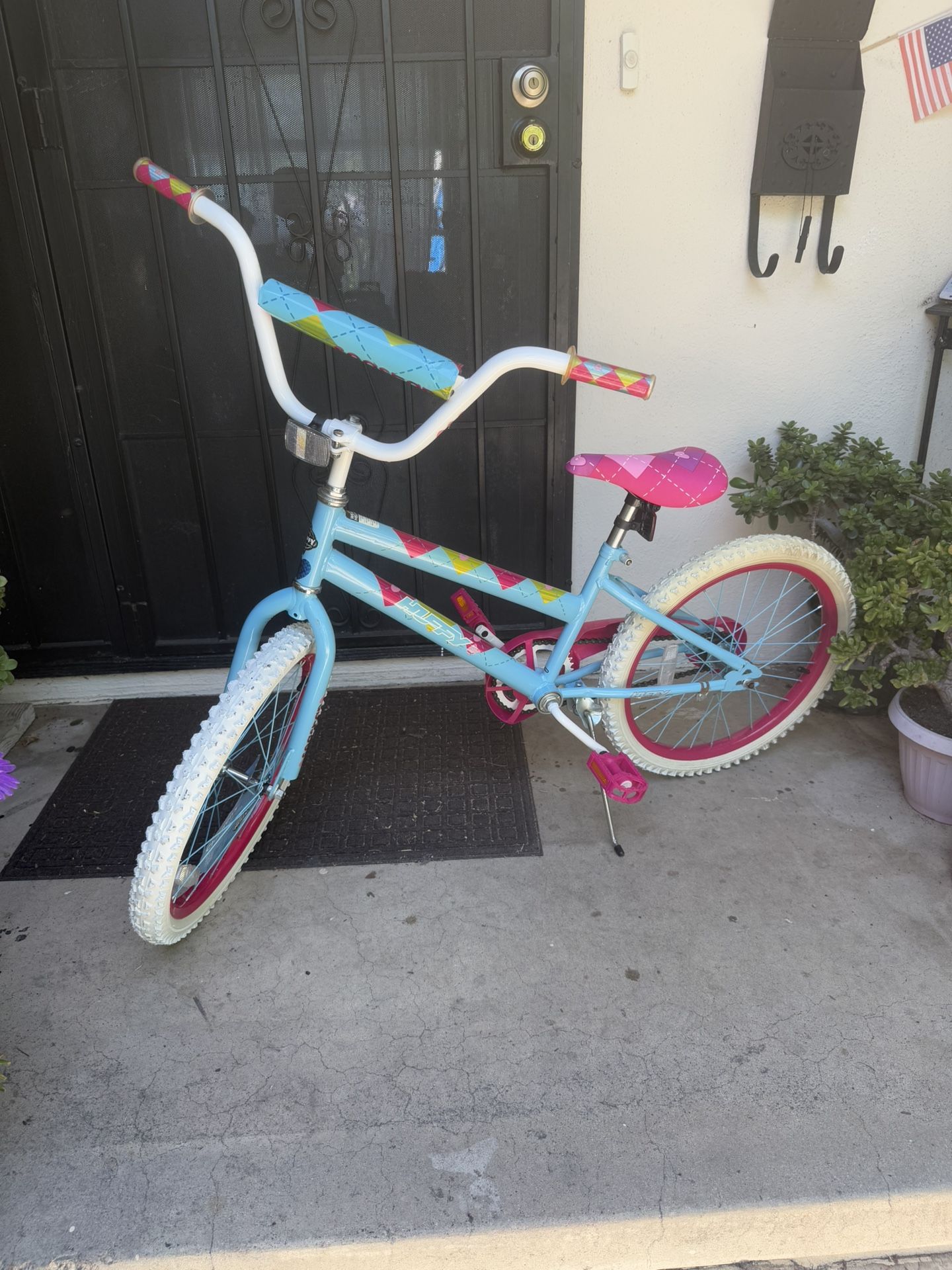 Huffy 20”inch SEA Star Girls Bike Light Blue/Pink Great Condition Ready To Ride Read.