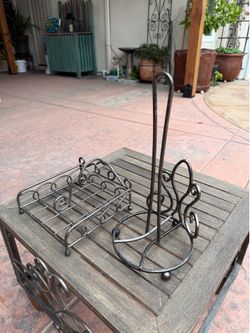 Paper towel holder & napkin holder