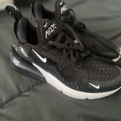 Nike Woman’s Air Max 270