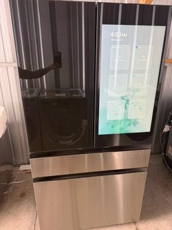 New Samsung Bespoke AI Standard-Depth Family Hub 29-cu ft 36-in Wide French Door Refrigerator 4 door