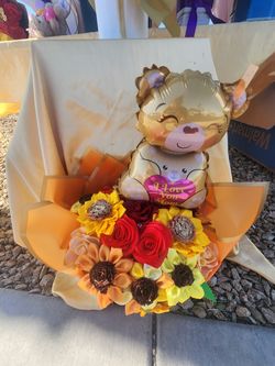 Bear balloon bouquet with roses and sunflowers