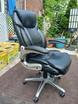 CHAIR. Leather 