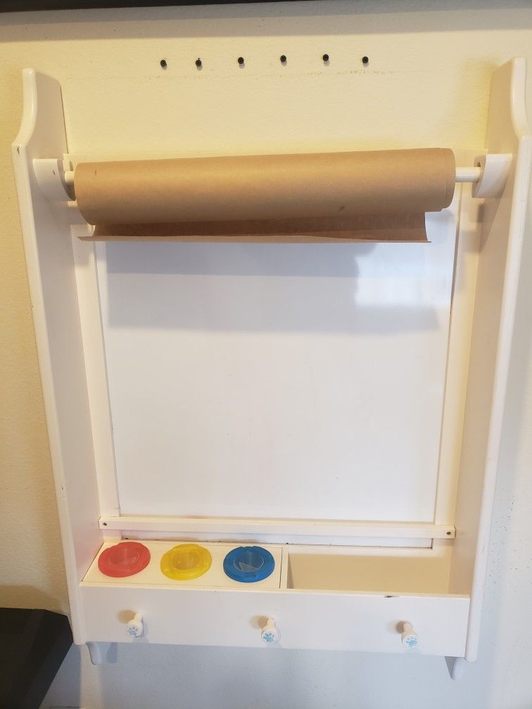 Pottery Barn Kids Cameron Daily Art Display System