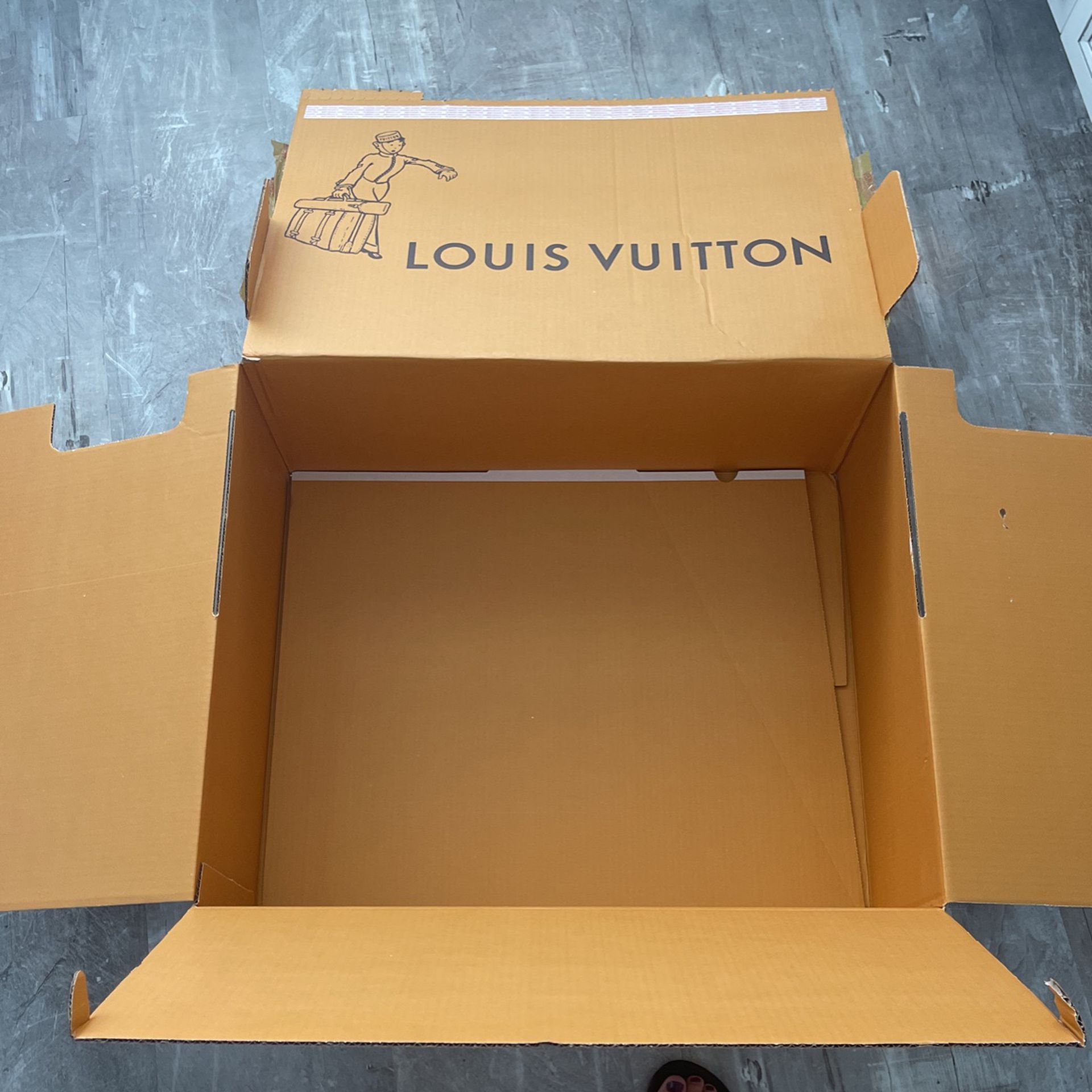 Louis Vuitton Shoe Box for Sale in Longwood, FL - OfferUp