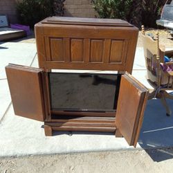 Ice Box, Antique W/Tv