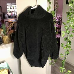 Black Lululemon Sherpa Pullover with Pockets 