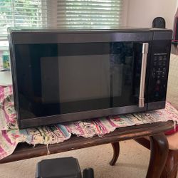 Hamilton Microwave 20”x12”