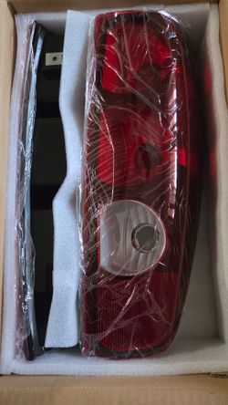 2004-2012 GMC Canyon / Chevy Colorado tail lights