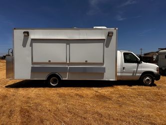 2011 Ford E-450