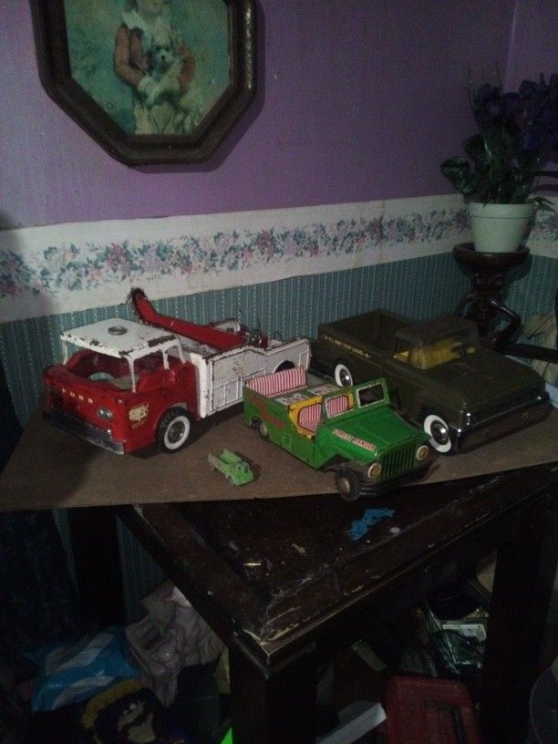 4 Old Metal Toys All For The Price