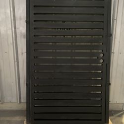 Gate