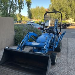 Tractor Loader Backhoe LS Mt125