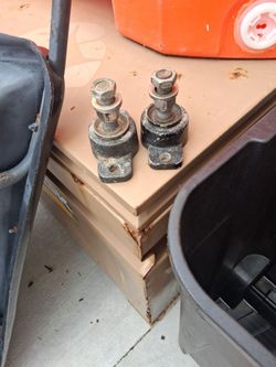 2 marine engine mounts