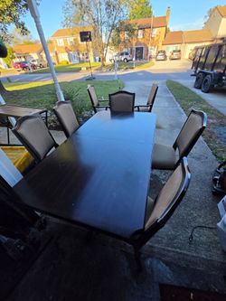 Dining Room Table  6 chairs