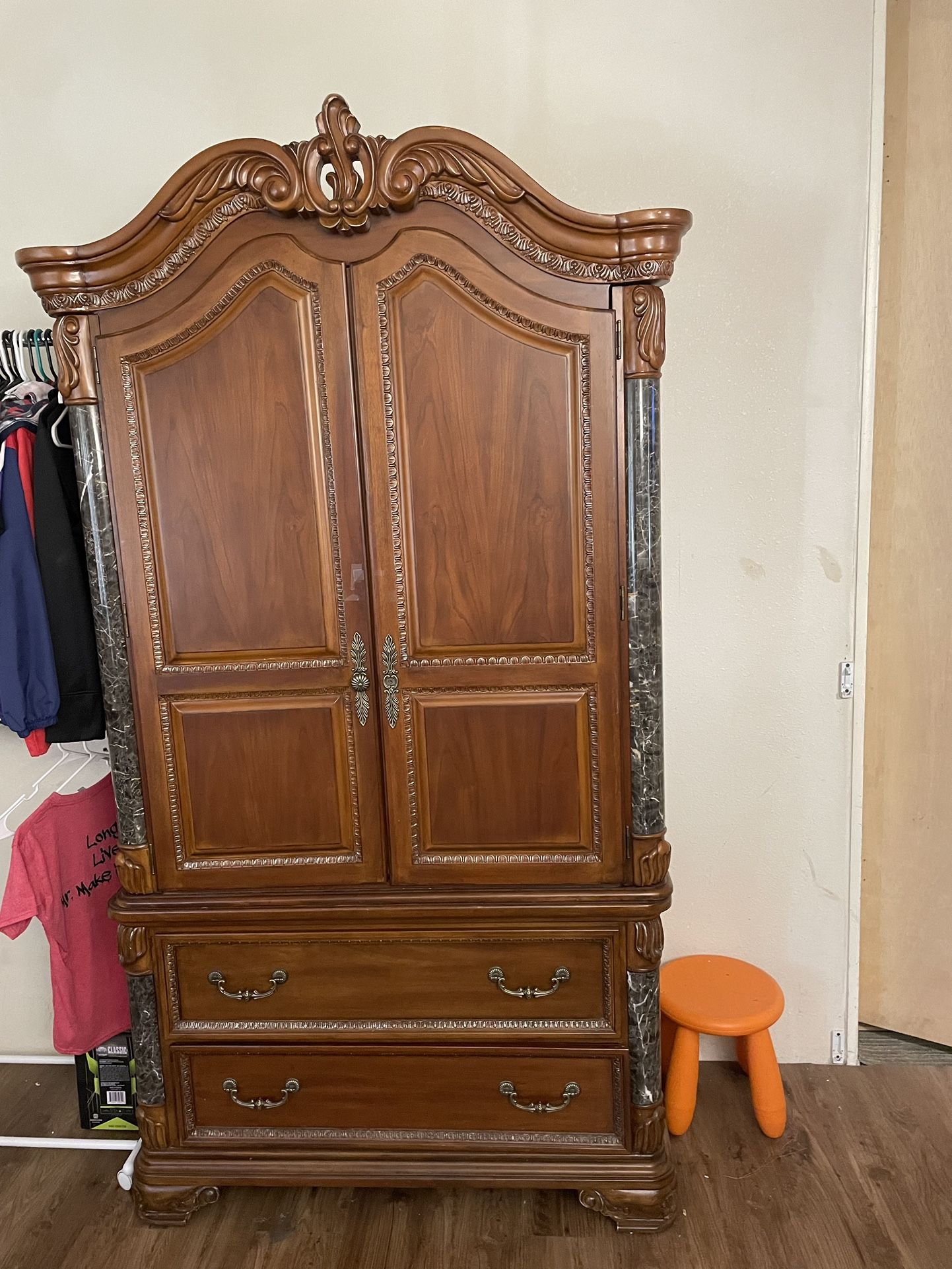 Armorer Wood Dresser